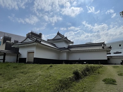 復元された二の丸角櫓
