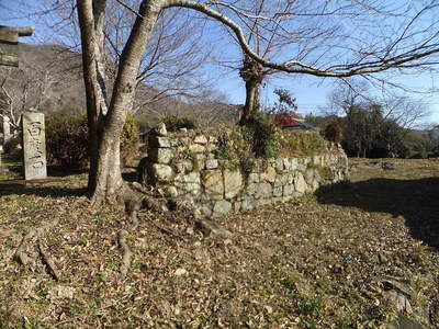 表門跡付近の石垣