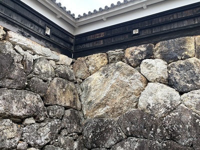 追手門桝形の鏡石