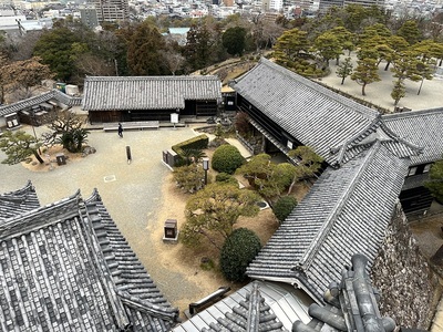 天守最上階から見た本丸