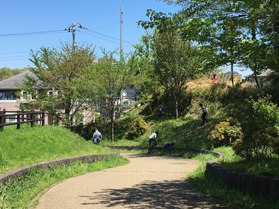 北郭と東北郭を隔てる堀切跡