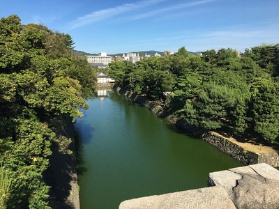 天守台から見た内堀