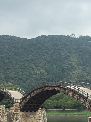 錦帯橋とお城。