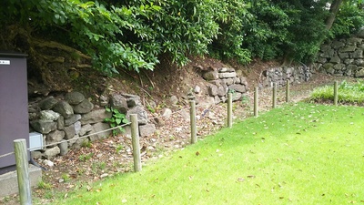 東ノ丸の崩れている石垣