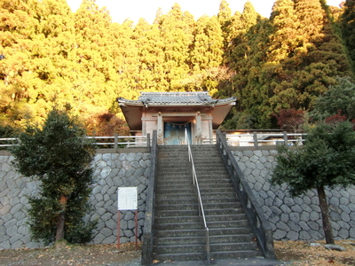 三岳神社（三の城）