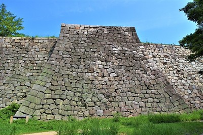 二の丸石垣（南側）