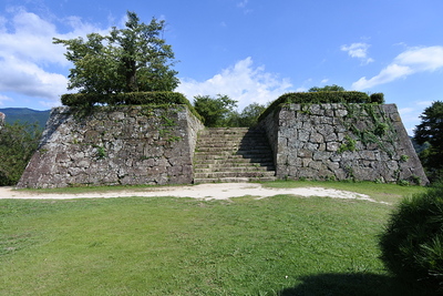 本丸入口の石垣