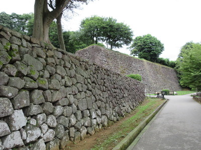 東ノ丸石垣