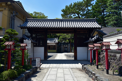 移築搦手門 (茨木神社)