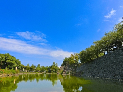 小天守、大天守の石垣から松井神社方面の景色