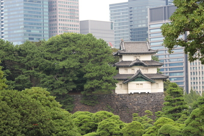 高層ビルと富士見櫓