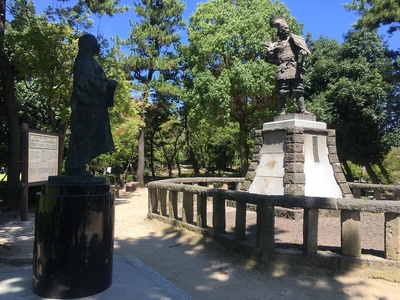 清須公園・織田信長と濃姫像
