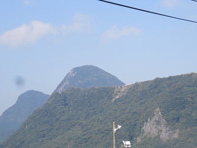 香春岳（左から三ノ岳、二ノ岳、一ノ岳）