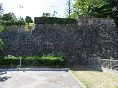 福寿会館（旧五千石蔵）の石垣