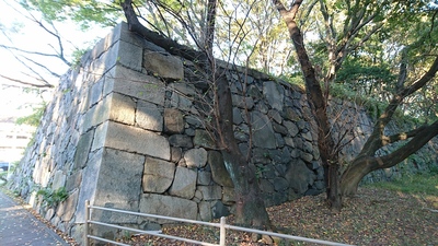本町橋に残る石垣(右側正面から)