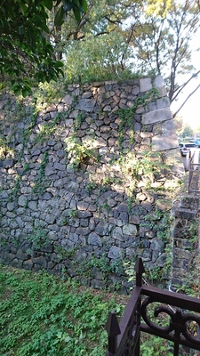 本町橋に残る石垣其の弐(左側正面から)