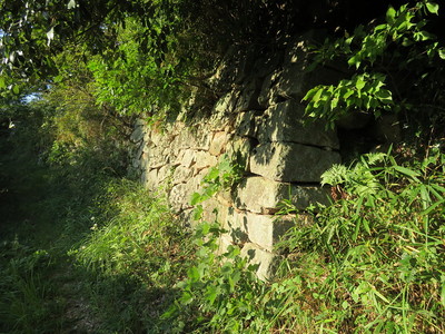 主郭南側の石垣