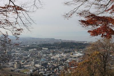 本丸から彦根城を見る