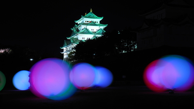 浮遊する、呼応する球体 名古屋城