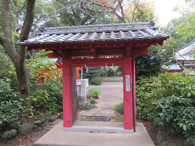 移築門（新居浜市の宗像神社の門）