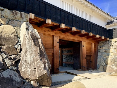 松本城 太鼓門の玄蕃石