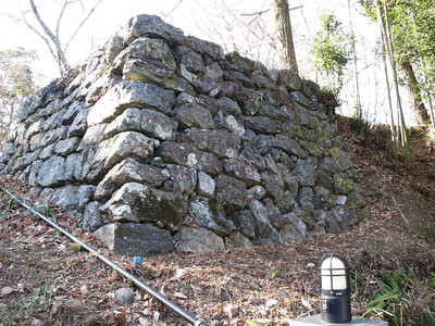 二の丸跡の石垣