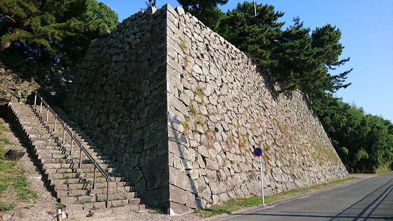 月見櫓の石垣