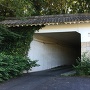城壁風のトンネル