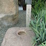 敦賀城の礎石（真願寺）