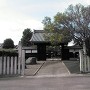 移築された黒門が正門　徳林寺