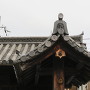 北大手門（篠津神社表門）の家紋瓦たち