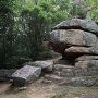 巨石と磨崖仏