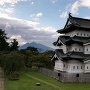 天守閣と岩木山