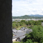 彦根城天秤櫓の窓から見た佐和山城