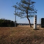 館林街道沿いに残る石田堤の碑