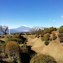 西櫓の畝堀と富士山