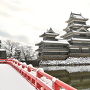 雪の松本城天守