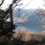 本丸から津久井湖を望む