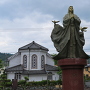 ガラシャ夫人像とカトリック宮津教会