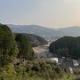 医王寺山砦物見台から長篠城を望む