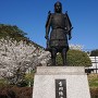 鳥取城跡の吉川経家公像