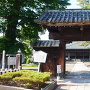 正覚寺に移築された表門