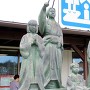 お市の方と浅井三姉妹の像