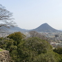 本丸から見た讃岐富士