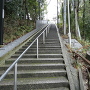 旭山神社参道石段途中の遊歩道入口