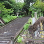 一の鳥居横の城址碑