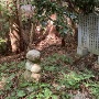 城主の墓と石碑