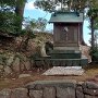 主郭にある祠