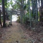 参道の土塁