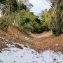 二の郭南西側の堀と土塁